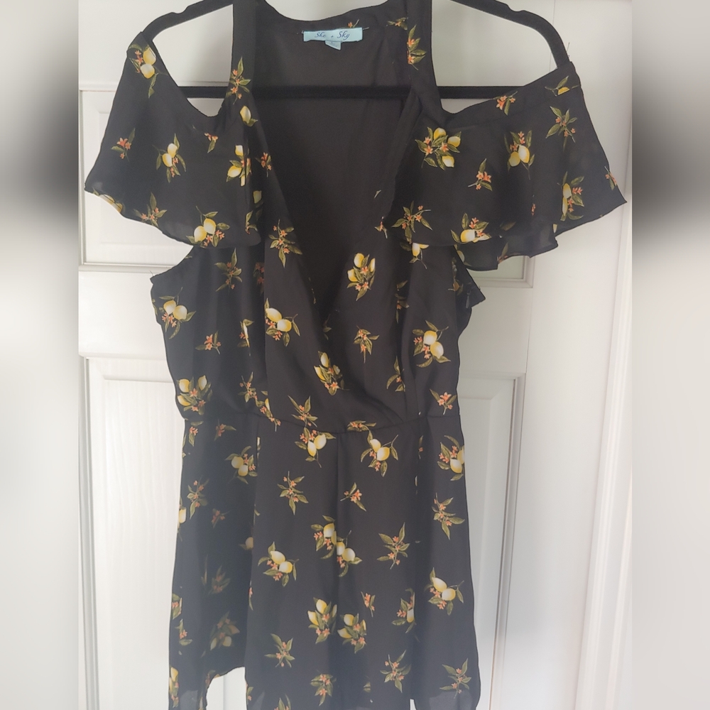 She&Sky + Sky Elegant Flowered Cold Shoulder Romper